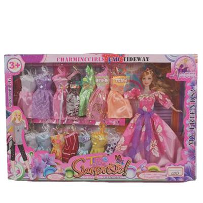 Кукла с нарядами типа Барби (225D) 