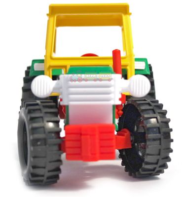 Игрушечная машинка трактор с прицепом