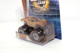 Машинка Hot wheels Monster Jam Max-D (bhp37 dwn13-ja30)